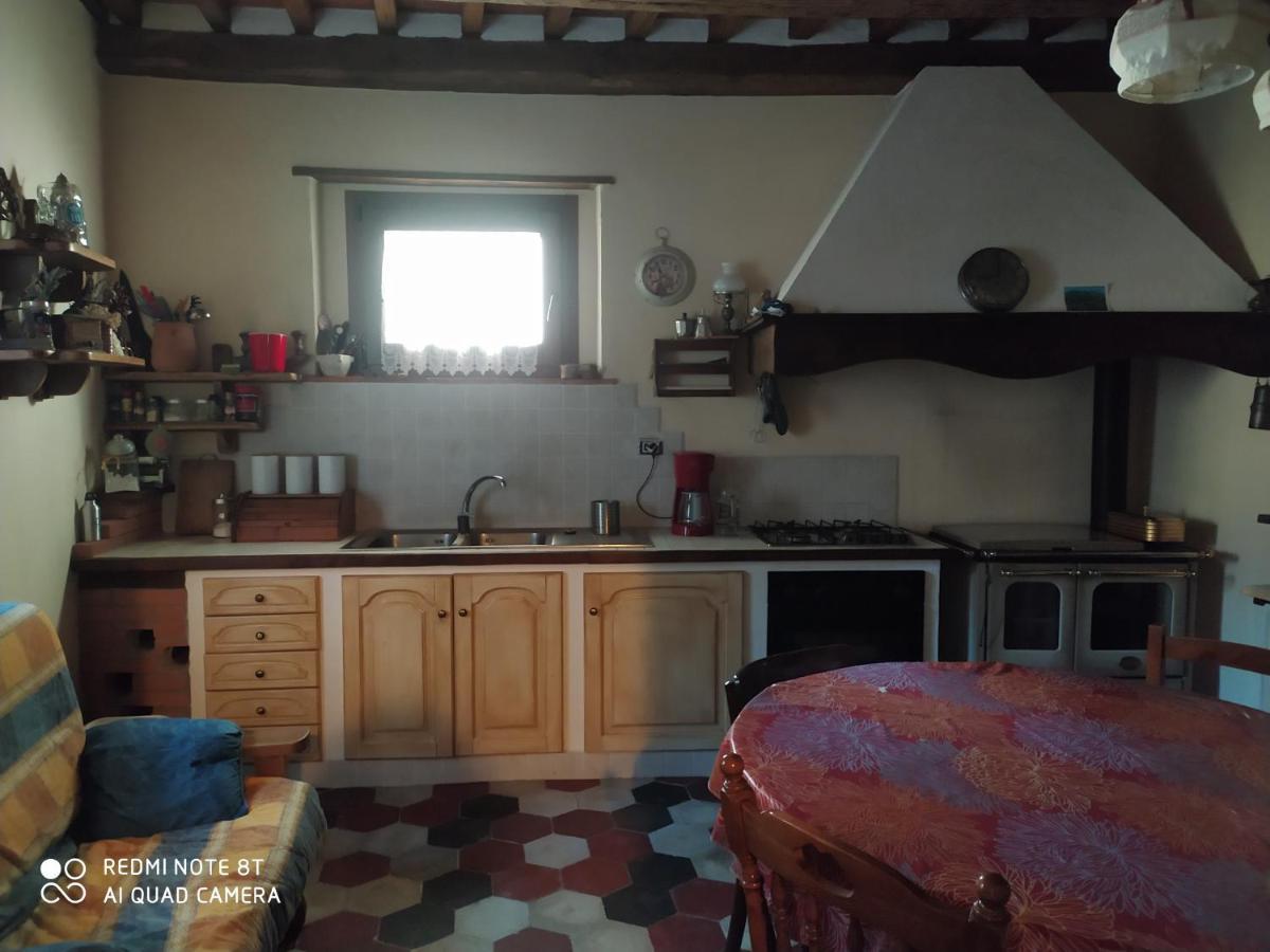 Casa Vacanze Al Colletto - Con Terrazza Panoramica In Centro Storico Villa Vagli di Sotto Bagian luar foto