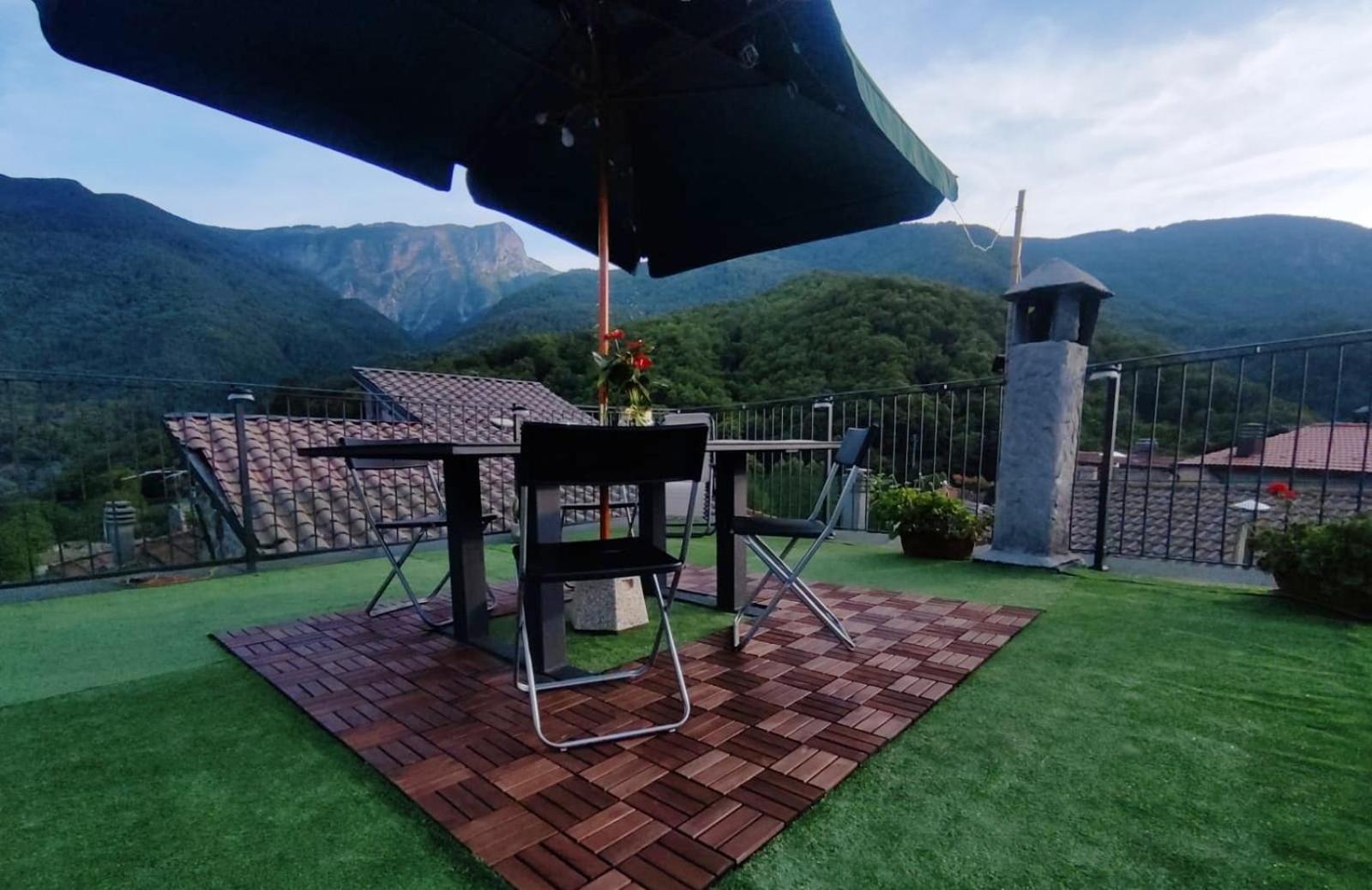 Casa Vacanze Al Colletto - Con Terrazza Panoramica In Centro Storico Villa Vagli di Sotto Bagian luar foto